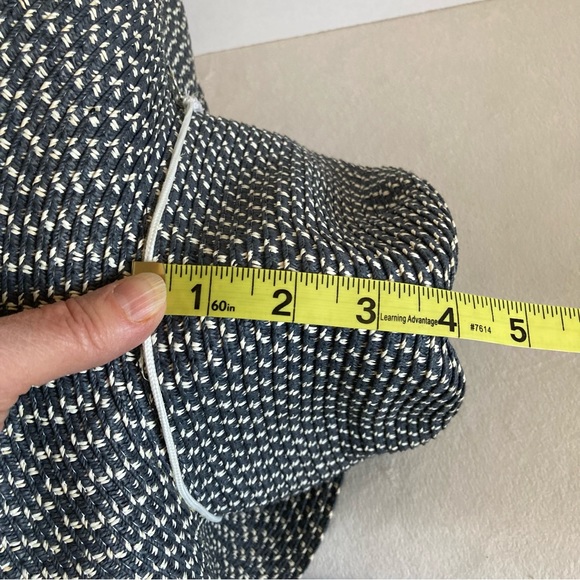 Marilyn Monroe hat ..unfortunately  was just a tad too small for my big head 😅 - Picture 9 of 9